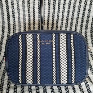 MAKE AN OFFER kate spade astrid camera bag blue brand new condition with tag